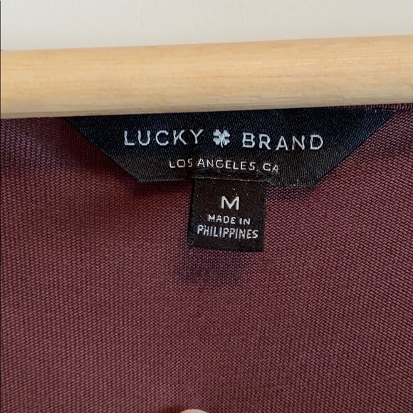 Lucky brand Ruched tshirt. - Picture 2 of 5